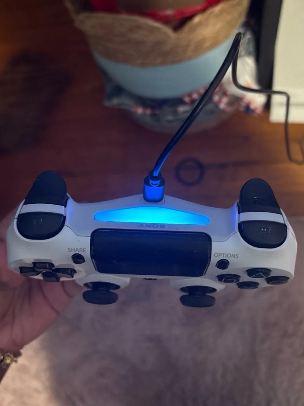Sony Playstation 4 Glacier White